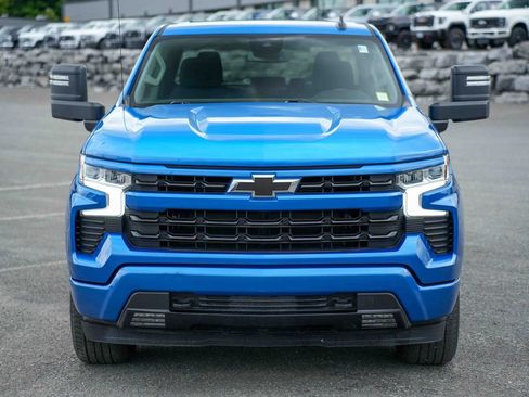 Used 2024 Chevrolet Silverado 1500 RST w/ Z71 Off-Road Package AWD/4WD image 2