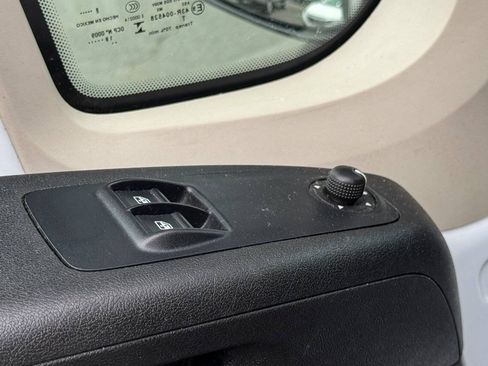 Used 2019 RAM ProMaster 3500 w/ Premium Appearance Group FWD image 26