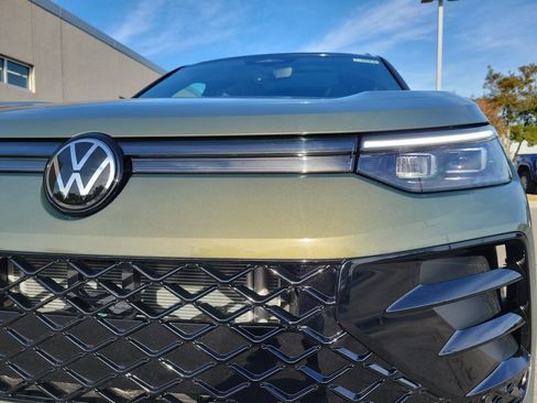 New 2026 Volkswagen Tiguan SE R-Line AWD/4WD image 26