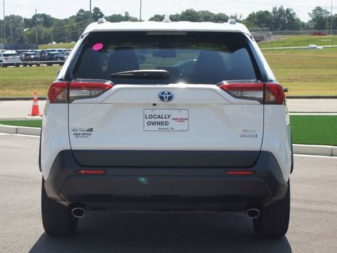 Used 2024 Toyota RAV4 XLE image 3