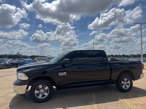 Used 2021 RAM 1500 Classic SLT image 11