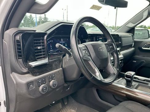 Used 2024 Chevrolet Silverado 1500 LT Trail Boss w/ Convenience Package II AWD/4WD image 13