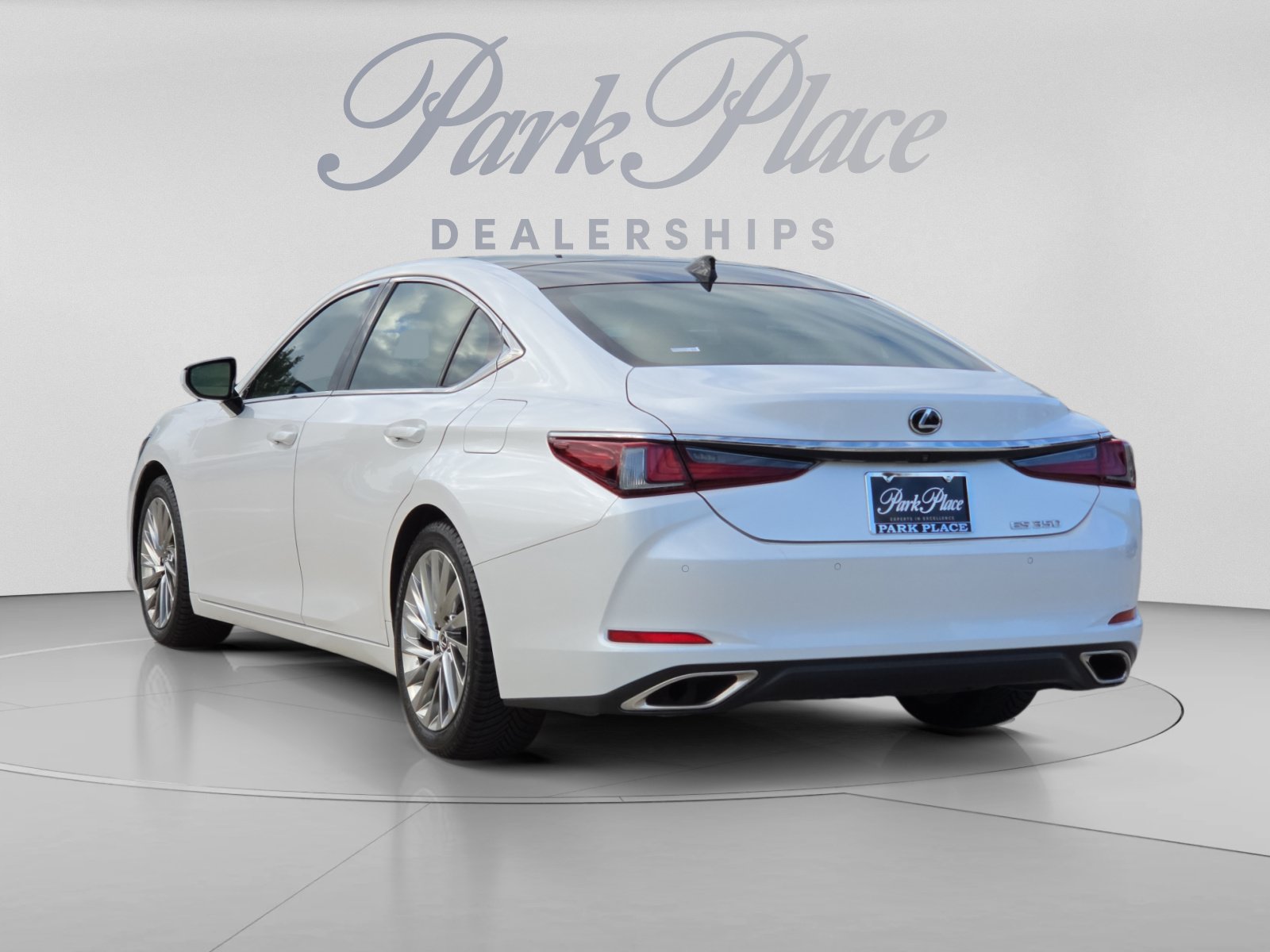 Used 2021 Lexus ES 350 Ultra Luxury w/ Accessory Package 2 FWD image 3