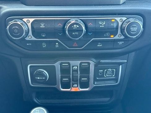 Used 2020 Jeep Gladiator Sport w/ Quick Order Package 24S AWD/4WD image 31