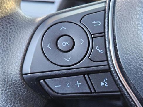 Used 2020 Toyota Camry LE image 15