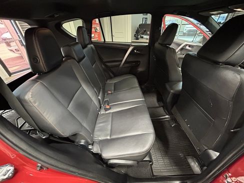 Used 2016 Toyota RAV4 SE image 43