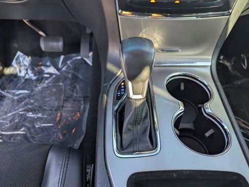 Used 2022 Jeep Grand Cherokee Laredo X image 25