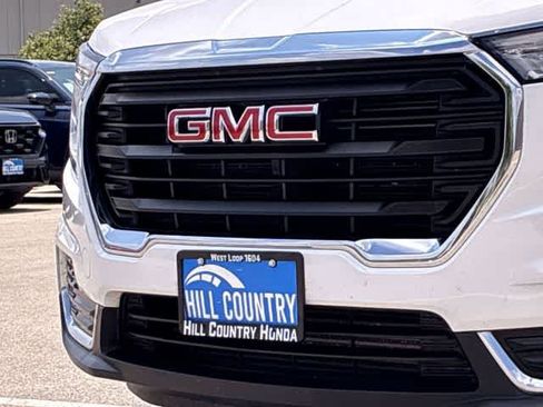 Used 2024 GMC Terrain SLE FWD image 12