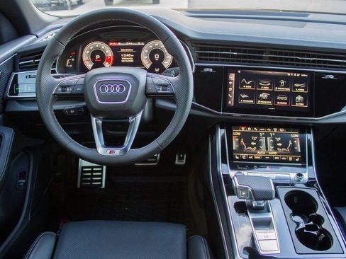 Used 2024 Audi SQ8 Prestige image 12