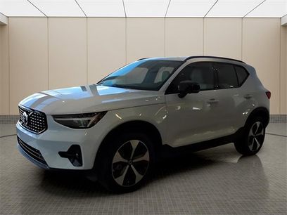 New 2026 Volvo XC40 B5 Plus w/ Protection Package Premier