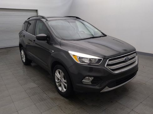 Used 2018 Ford Escape SE FWD image 13
