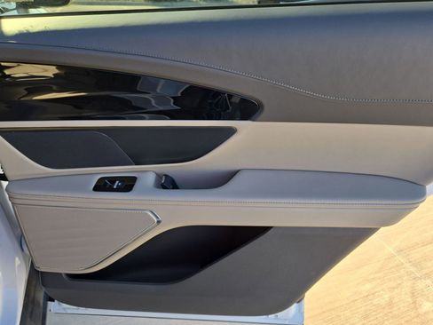 Used 2024 Lincoln Nautilus Premier image 21