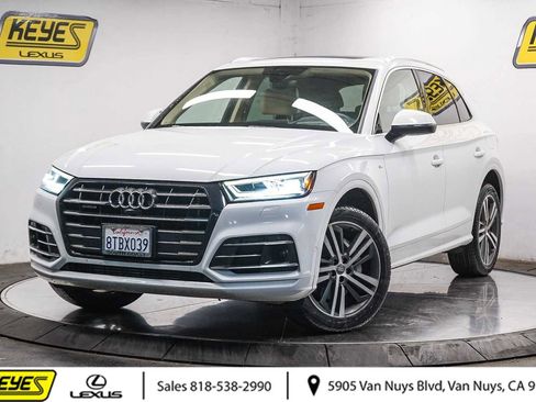 Used 2020 Audi Q5 e Prestige w/ Prestige Package image 1