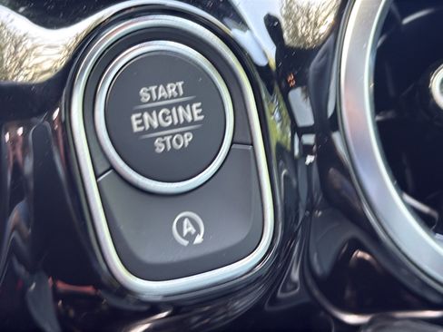 Certified 2026 Mercedes-Benz GLA 250 image 33