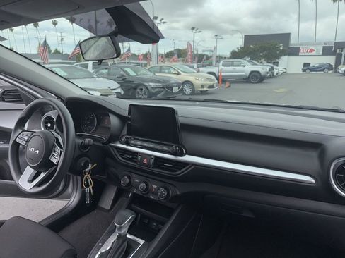 Used 2022 Kia Forte LXS w/ LXS Technology Package image 20