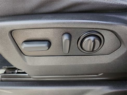 Used 2021 Chevrolet Silverado 1500 RST w/ Z71 Off-Road Package image 15