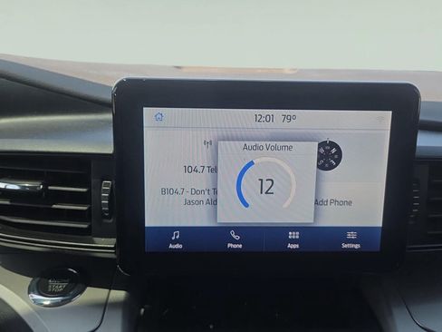Used 2022 Ford Explorer XLT AWD/4WD image 18