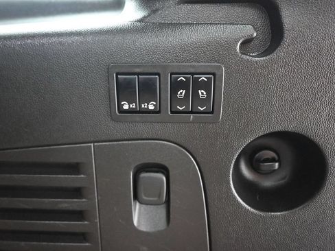 Used 2016 Chevrolet Suburban LTZ AWD/4WD image 61