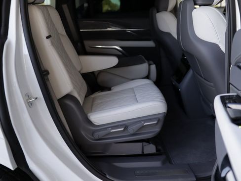 Used 2025 Cadillac Escalade IQ Sport 1 image 37