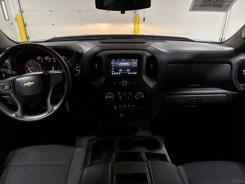 Used 2020 Chevrolet Silverado 1500 Custom w/ Custom Value Package image 10