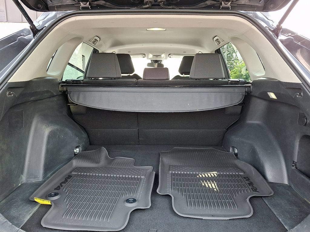 Certified 2025 Toyota RAV4 XLE AWD/4WD image 30