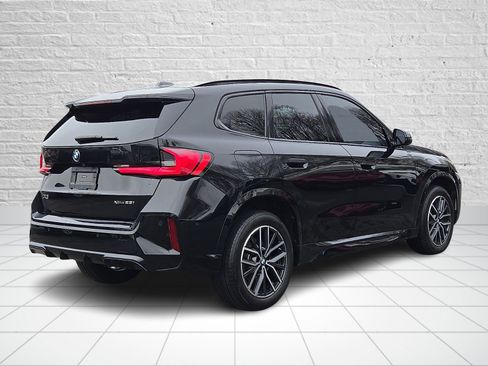 Used 2023 BMW X1 xDrive28i w/ M Sport Package image 6