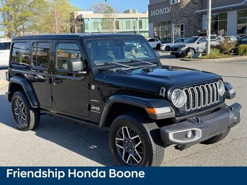 Used 2024 Jeep Wrangler Unlimited Sahara AWD/4WD image 3