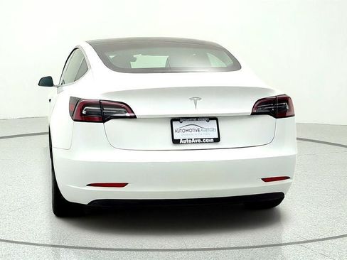 Used 2020 Tesla Model 3 Standard Range Plus RWD image 6