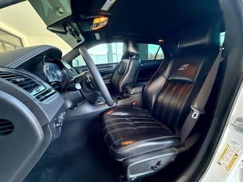 Used 2022 Chrysler 300 S image 8