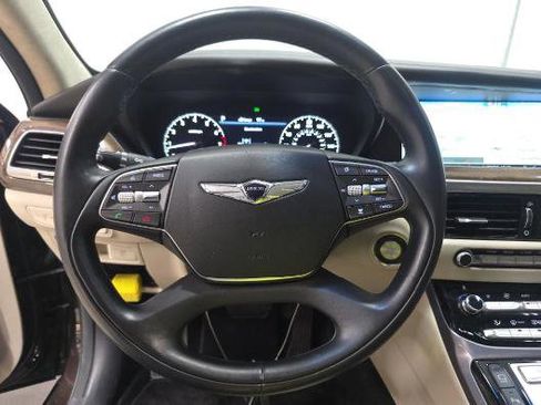 Used 2019 Genesis G90 3.3T Premium image 5