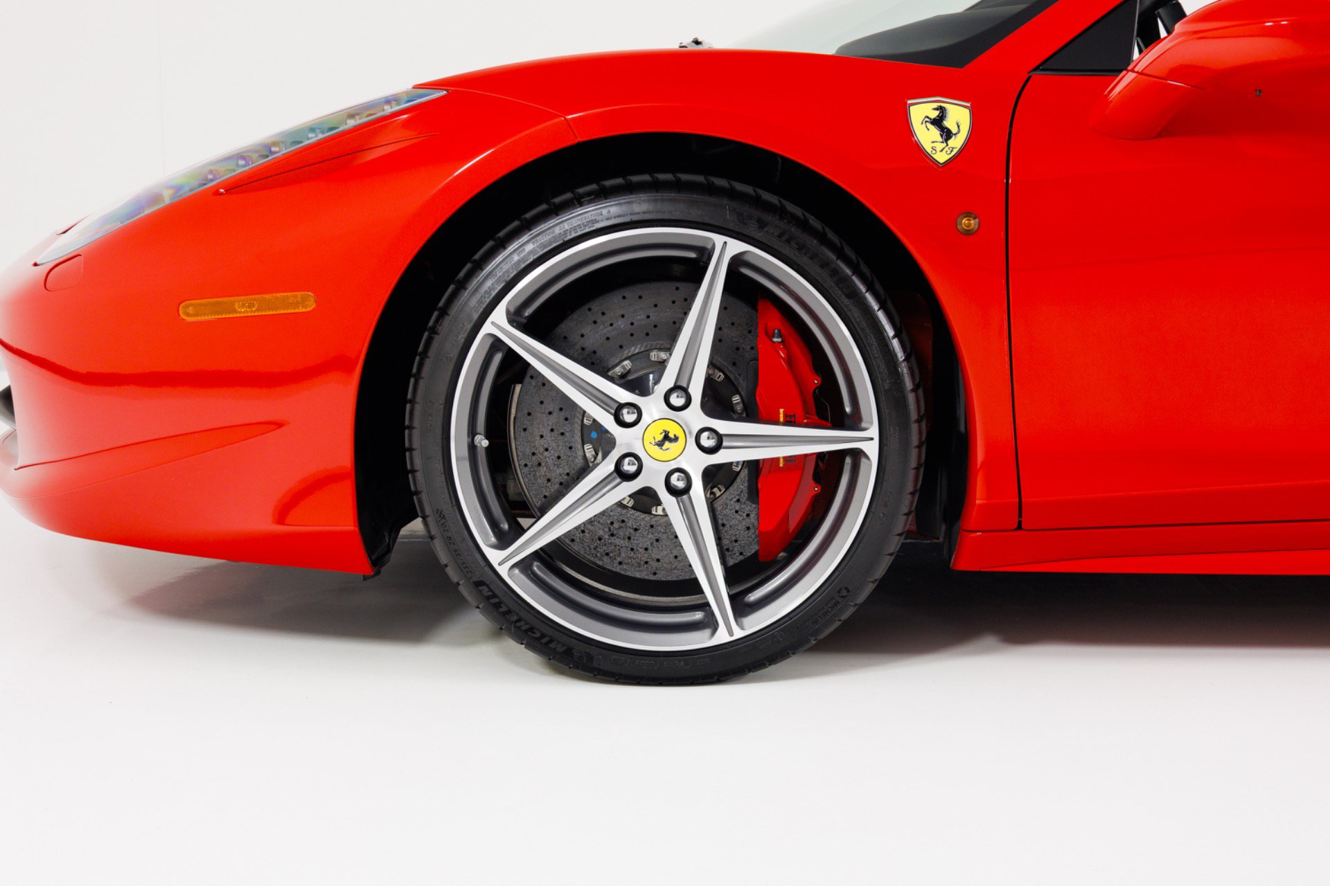 Used 2013 Ferrari 458 Spider RWD image 11