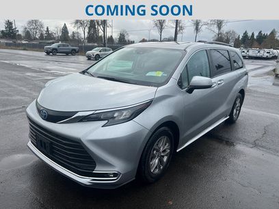 Used 2024 Toyota Sienna XLE