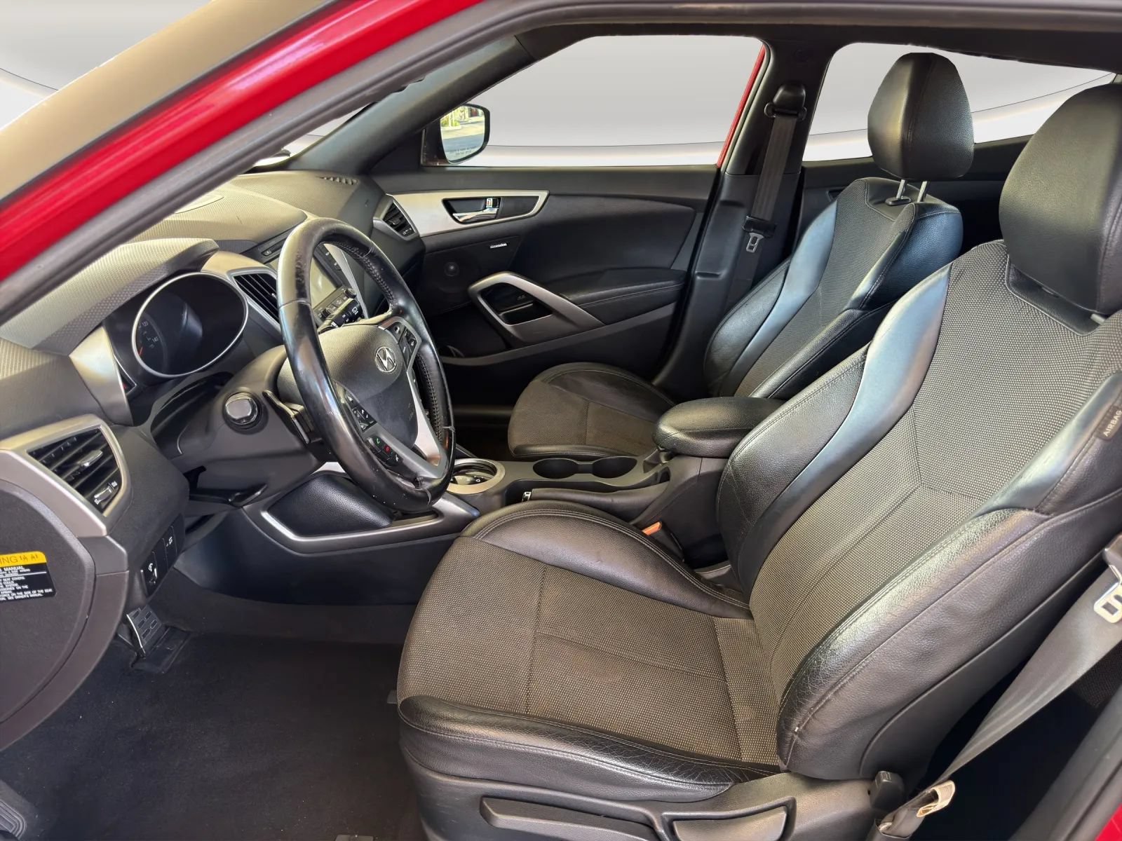 Used 2016 Hyundai Veloster w/ Option Group 02 FWD image 8