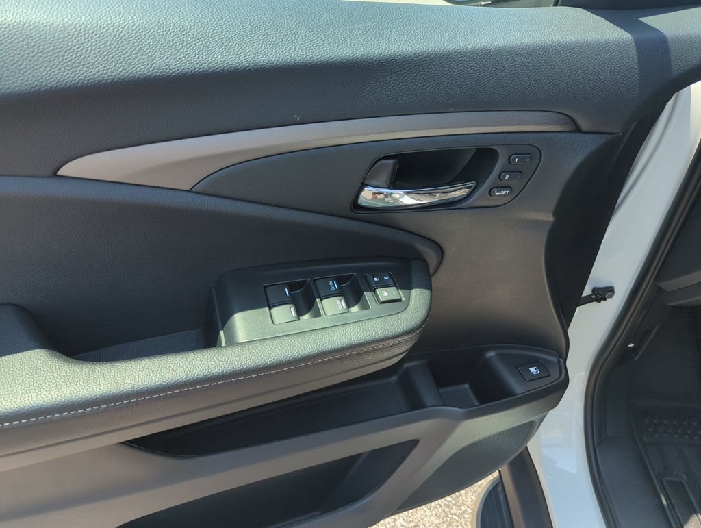 Used 2025 Honda Ridgeline RTL image 18