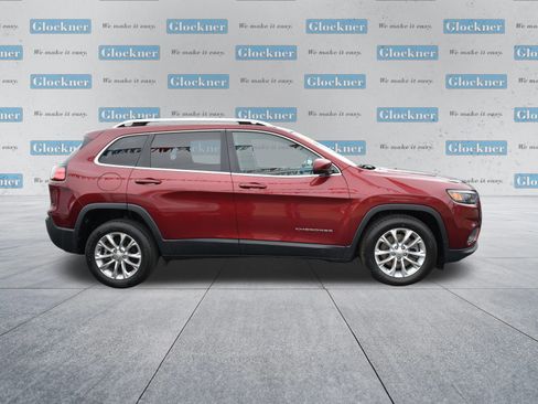 Used 2019 Jeep Cherokee Latitude w/ Cold Weather Group image 4