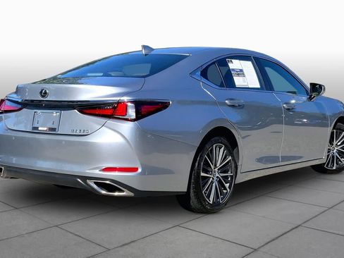 Used 2025 Lexus ES 350 w/ Premium Package FWD image 13