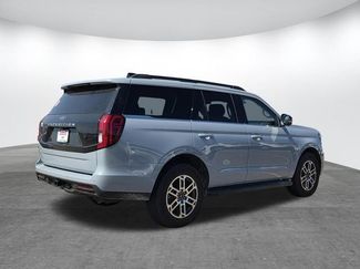 New 2026 Ford Expedition Active RWD video 2