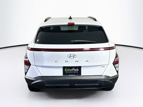 Used 2025 Hyundai Kona SEL AWD/4WD image 7