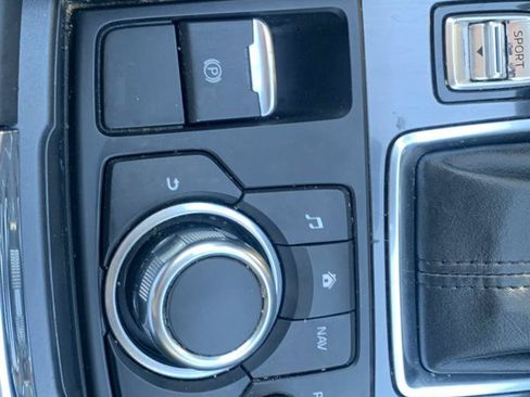 Used 2017 MAZDA MAZDA6 Touring FWD image 16