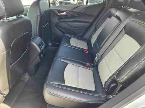 Used 2019 Chevrolet Equinox LT FWD image 10