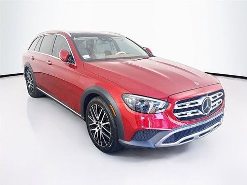 Used 2021 Mercedes-Benz E 450 4MATIC All-Terrain Wagon image 31