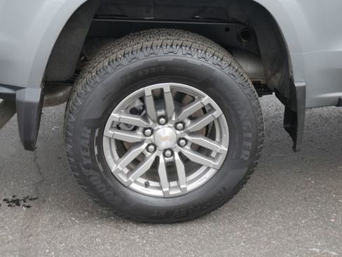 Used 2023 Chevrolet Colorado LT w/ LT Convenience Package image 11