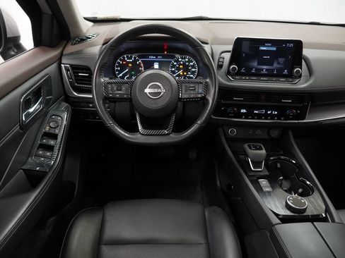 Used 2023 Nissan Rogue SV w/ SV Premium B Package AWD/4WD image 9