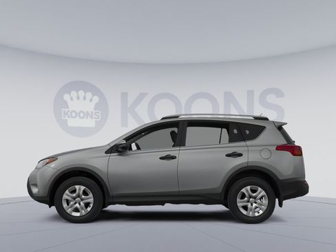Used 2013 Toyota RAV4 XLE FWD image 4