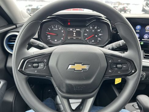 New 2026 Chevrolet Trax LS w/ LS Convenience Package FWD image 24