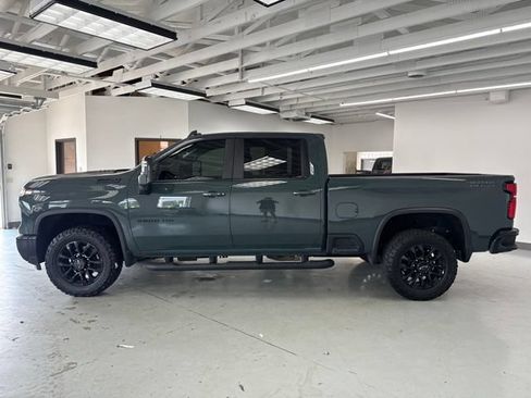 Used 2025 Chevrolet Silverado 3500 LT w/ Trail Boss Package AWD/4WD image 9