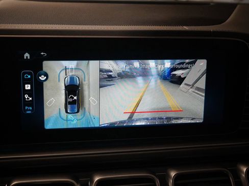 New 2026 Mercedes-Benz GLS 580 4MATIC image 28