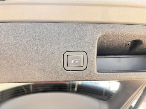 Certified 2024 Chevrolet Equinox EV RS image 26