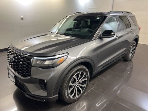 New 2026 Ford Explorer ST-Line AWD/4WD image 3