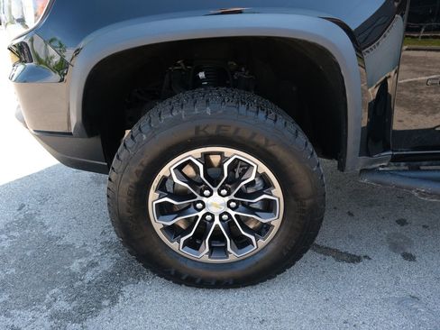 Used 2022 Chevrolet Colorado ZR2 AWD/4WD image 13